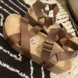 Blowfish Malibu Sandal EUC
